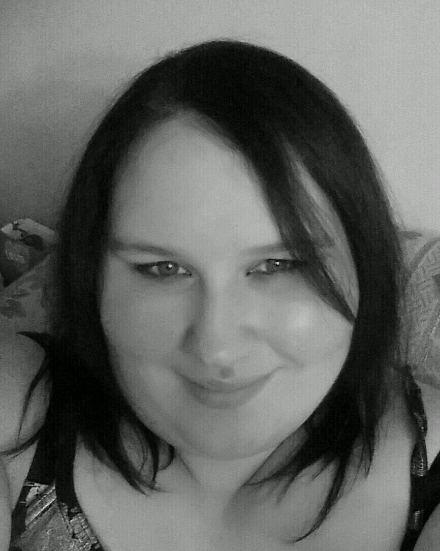 I'm 28. Engaged. The mother of a beautiful, and very intelligent, 7 year old girl. Anything else ya wanna know..ask :)