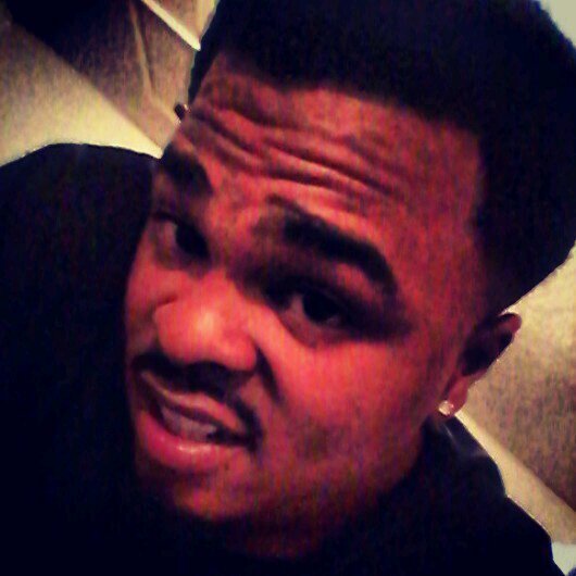 i0n really n33d no intro 
if yu knw me ya knw 
[M]oney [O]va [E]verything