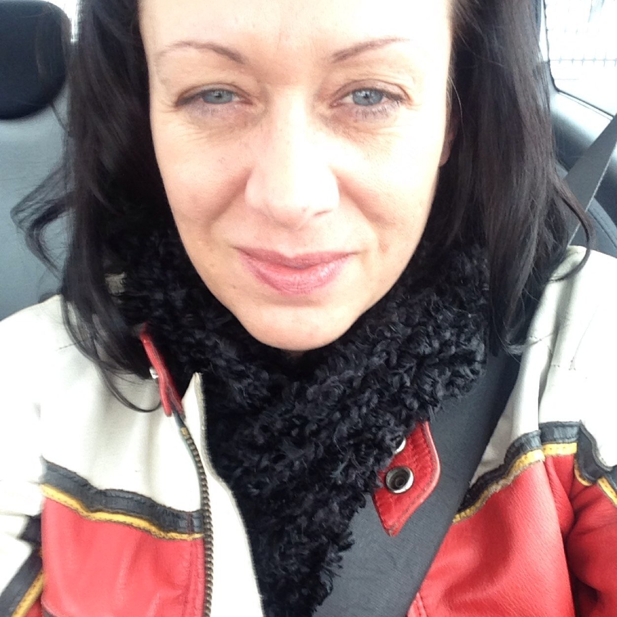 amyvince's profile picture. 