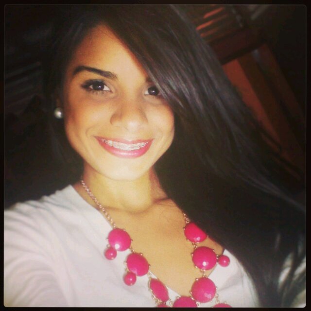 GeneC26's profile picture. Si tengo a DIOS lo tengo todo.
Nacida por los 90. 
Hija, Hermana, Amiga y Esposa. 
Periodista,
Productora de TV Portada's Venevision.