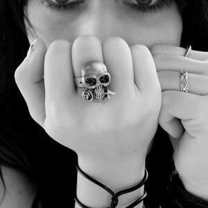 lole_mack's profile picture. 