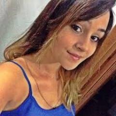 16 anos , fofa e Luanate me sigam ❤️