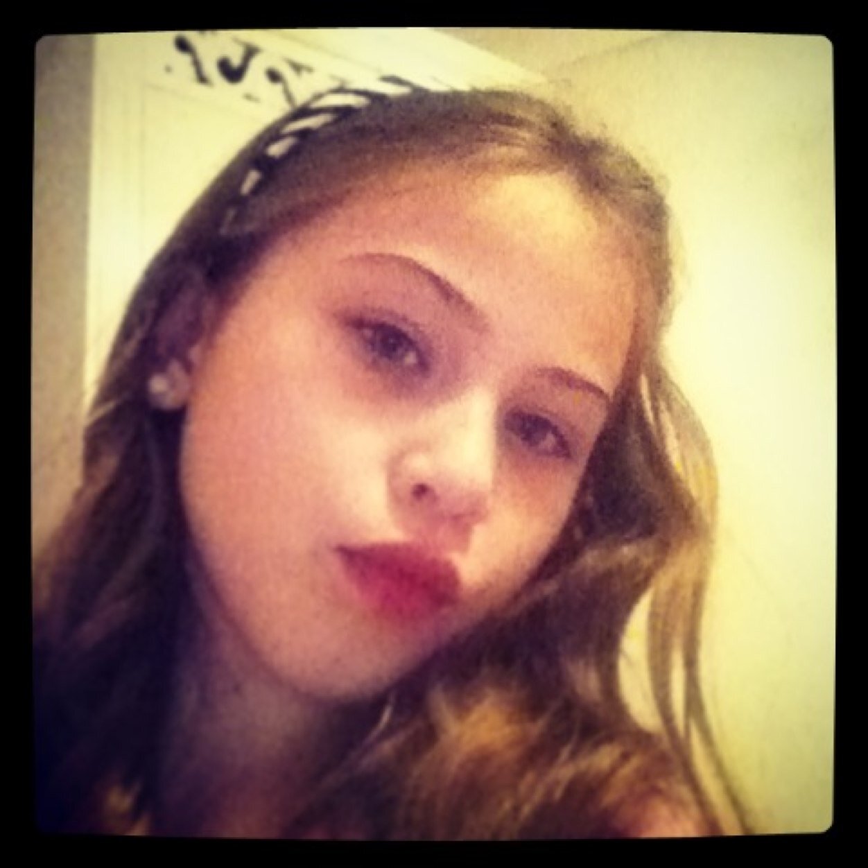 ModelleH's profile picture. 10 year old girl love my mum and dad L❤️VE watching troy @troymagician  bestfriends are ❤️izzy❤️ parisa anna sophie amaya ❌⭕️❌⭕️