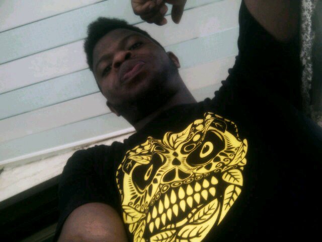 Eclass360's profile picture. A girl that remain loyal to you without a relationship is a girl you should marry!!!!