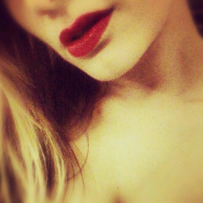 ★☆Love the ones who treat you right, pray for the ones who don't. ★☆
