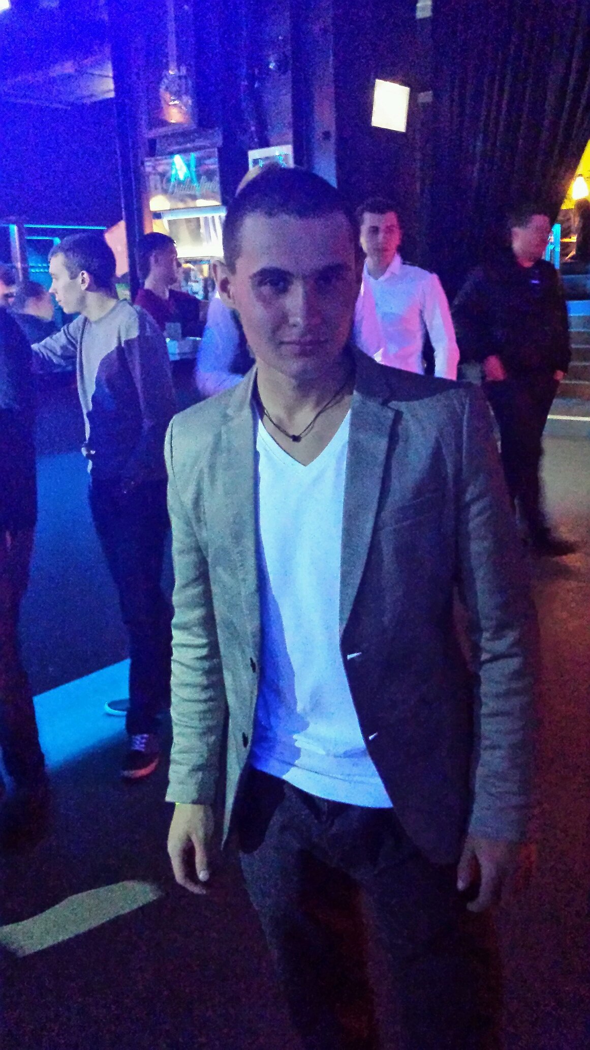 04b6884eb6ce427's profile picture. 