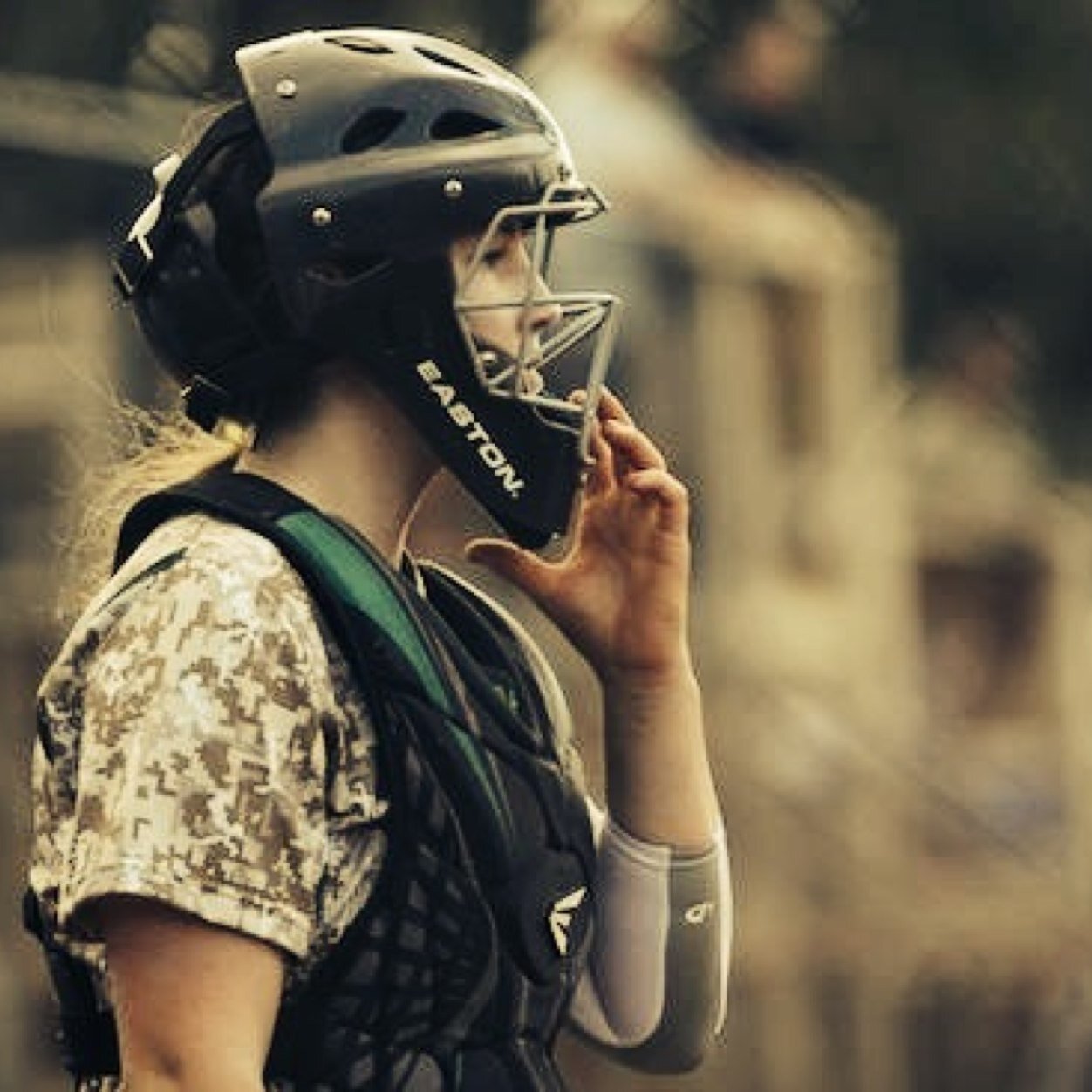 KaylaWartner's profile picture. gσ∂. fαмιℓу. @тяєνσяρσ∂яαтz25. ѕσfтвαℓℓ. υиινєяѕιту σf нαωαιι ѕтι∂єит-αтнℓєтє #24