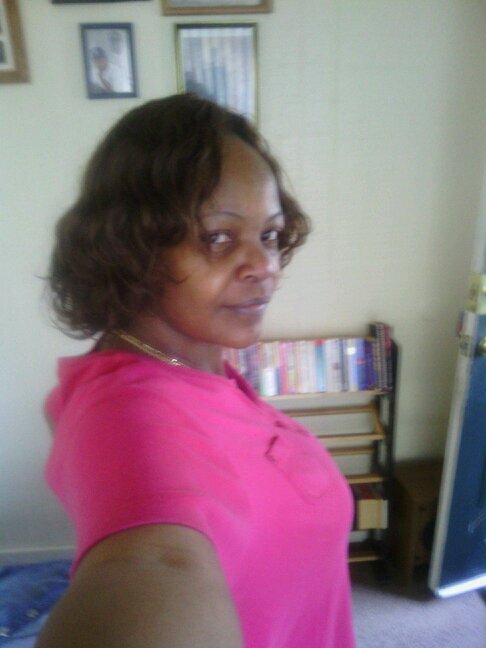HHEY, NEW TWITTER FRIENDS. I'AM OUTGOING, LIKE DANCING, CLUBING, MEETING NEW PEOPLE, JUST A LAID BACK LADY. RESPECT ME AND I WILL YOU. LIVE LIFE TO THE FULLEST.