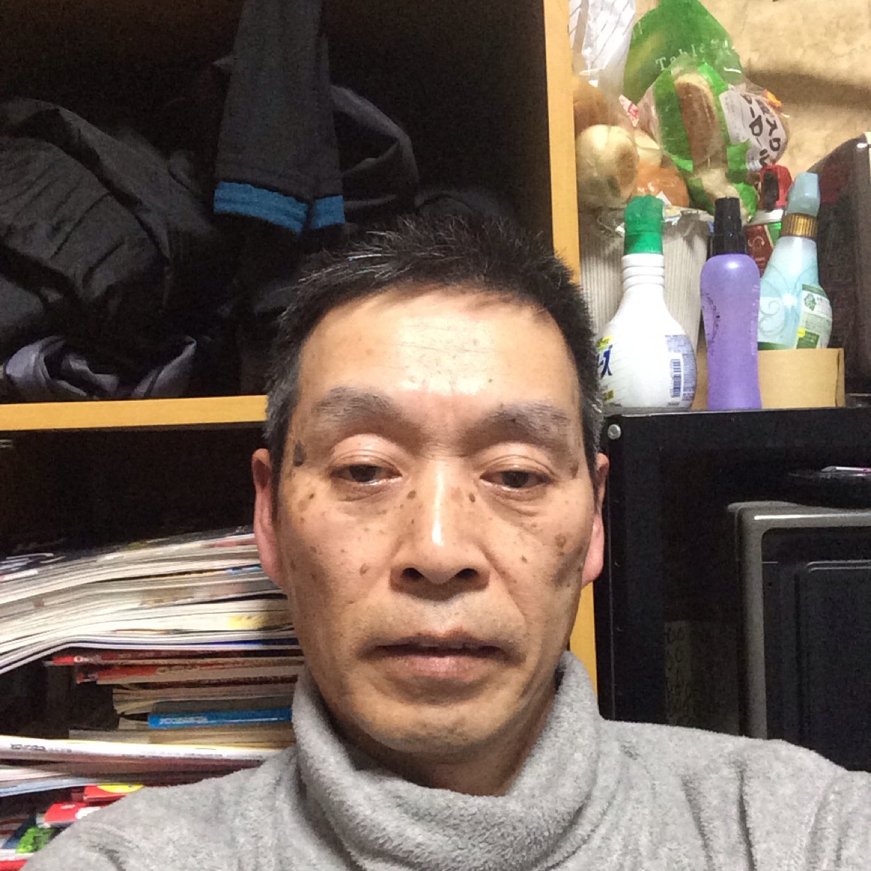 名古屋市場で、働く魚屋のおやじ
魚臭い毎日忙しいよ。