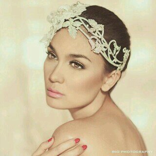 We're fanbase of Luna Maya from Jogja. Always support @LunaMaya26 | 03 Nov '13