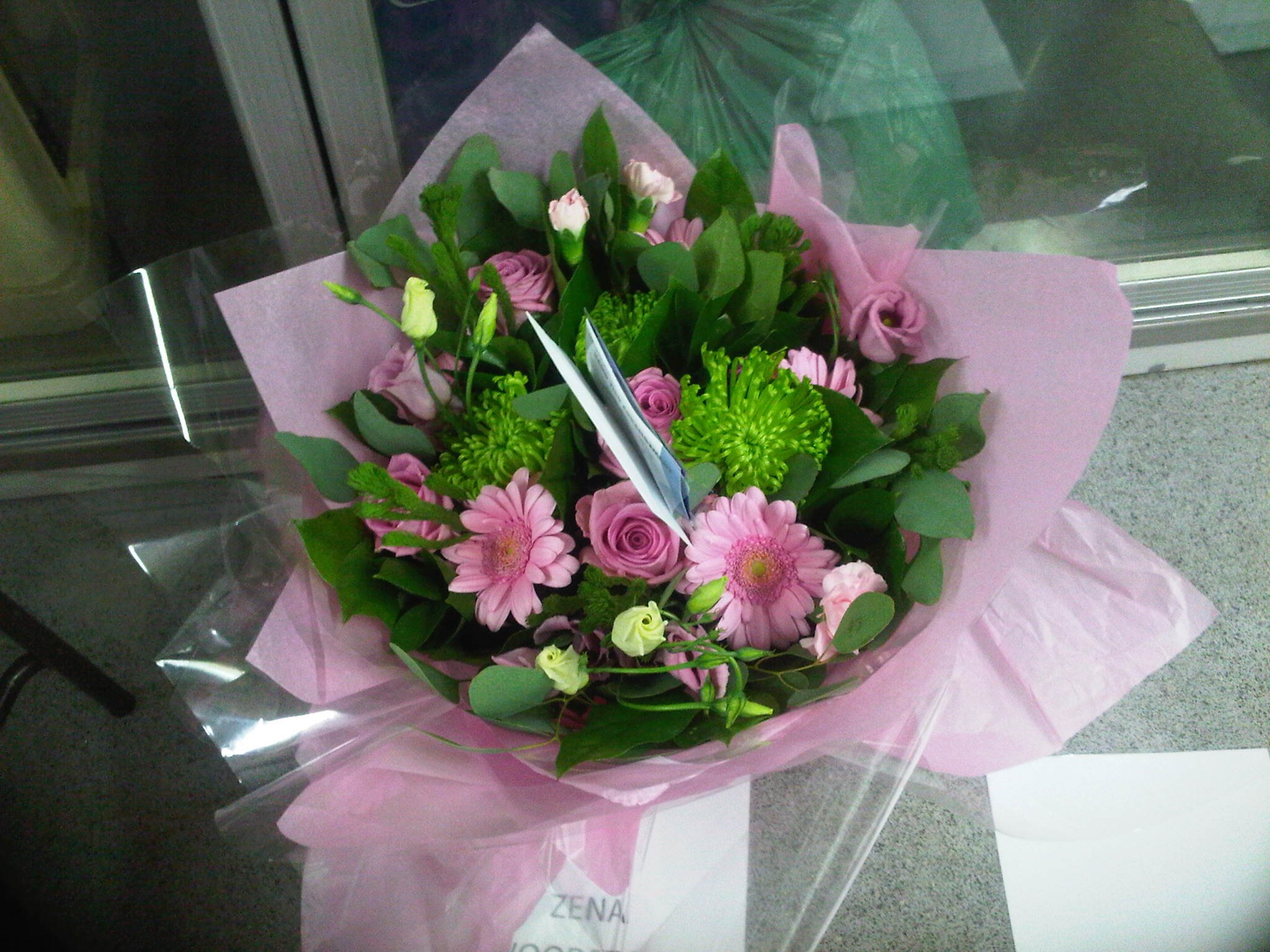 Friendly little florist based in swakeleys road, Ickenham. Pop in to buy hand tied bouquets and giftware.