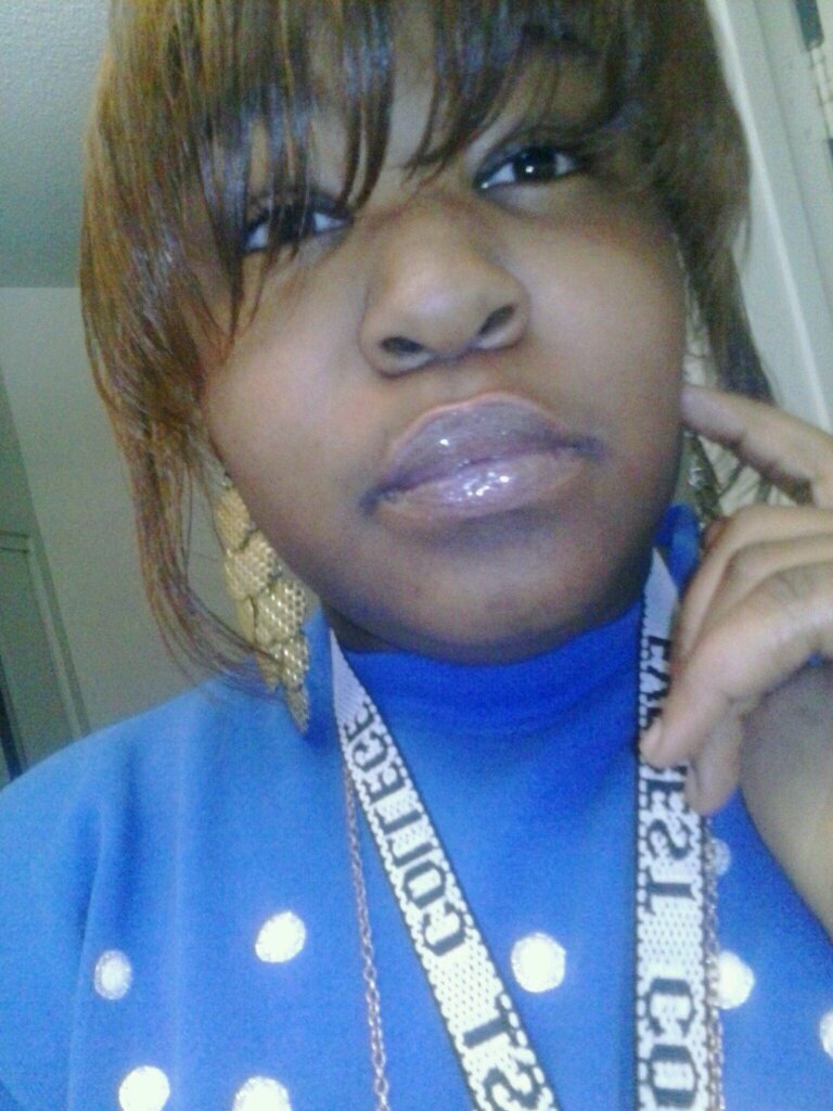 fucckhowufeel's profile picture. #dreamteam3-18-12  im a cool person great personality caring,loving,im 19 5'7 favorite color pink About My Education Living that #ThugLife #TeamLibra