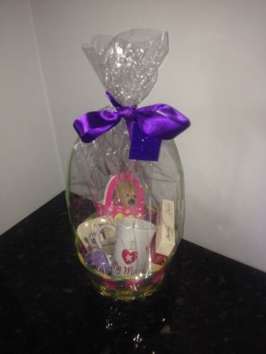 Niftee_Giftee's profile picture. Beautifully presented hampers and gifts for all occasions.