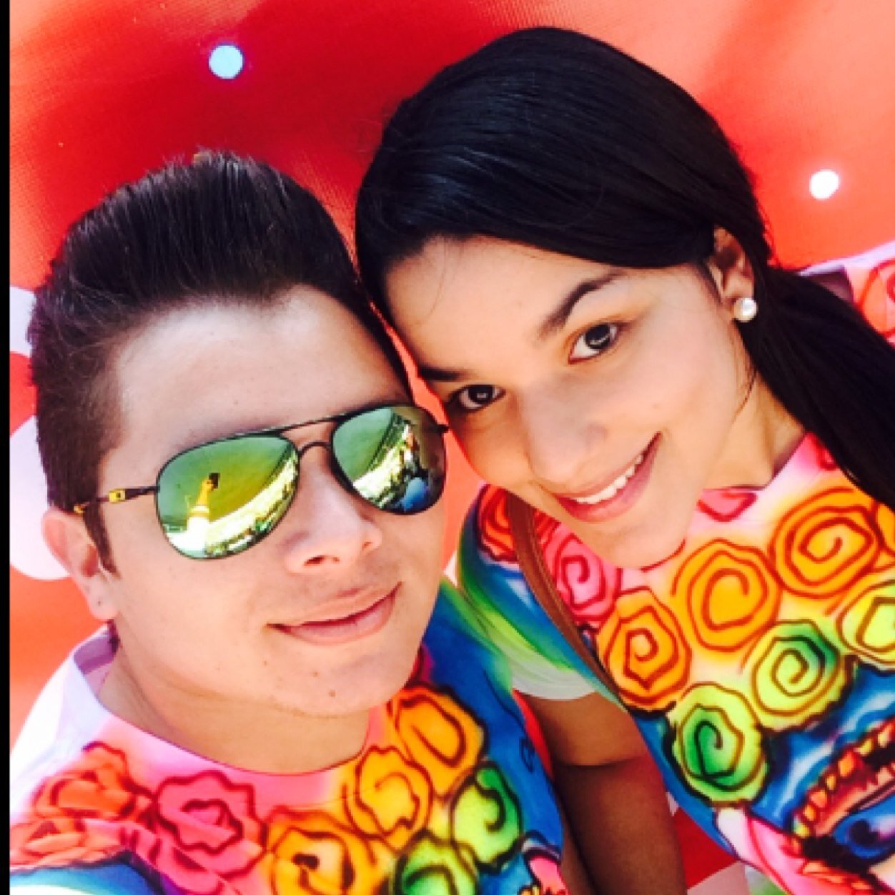 Hijo d Dios,Colombiano, estudiante de D/cho,rey vallenato infantil y el primer Rey juvenil.