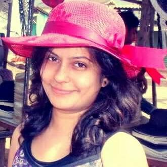 A crazyyyy gal who loves to carry little madness in the life...