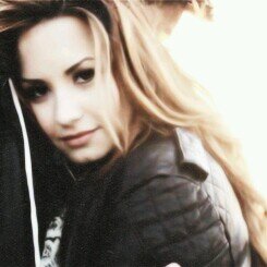 demetria demi lovato