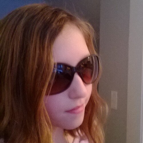 zoeiranehoffman's profile picture. Sup