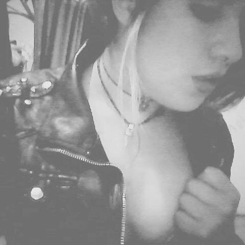 _Rarayen's profile picture. 18inviernos,con espíritu aun no lacerado...leer,batería,violín,teatro,fotografías,pensar en no pensar, weed. BENDITA DISTORSIÓN