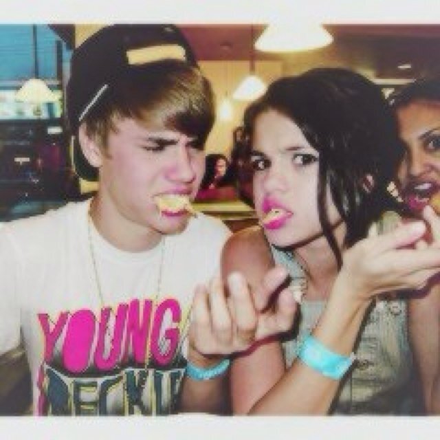 yes, i made my twitter mostly to retweet Justin's tweets