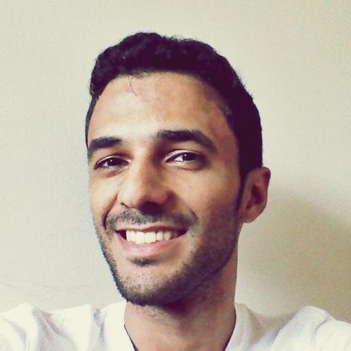 Um homem temente a Deus que ama cantar, dedicar seu dom  ao Senhor da Música... Futuro Ministro de Música de excelência! Jesus follower 4ever!