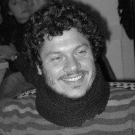 rugbysta, giornalista, telecronista, presentatore  e conduttore radiofonico. cofondatore di Non Professional Rugby. amante dello sport e del buon cibo