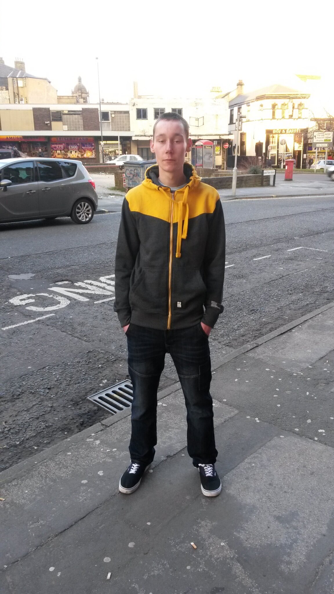 nilsxm1's profile picture. Party Music Muay thai Parkour Football friends ganja study Girls 
http://t.co/7vtXZMf20z
http://t.co/sHxQHpxLtW