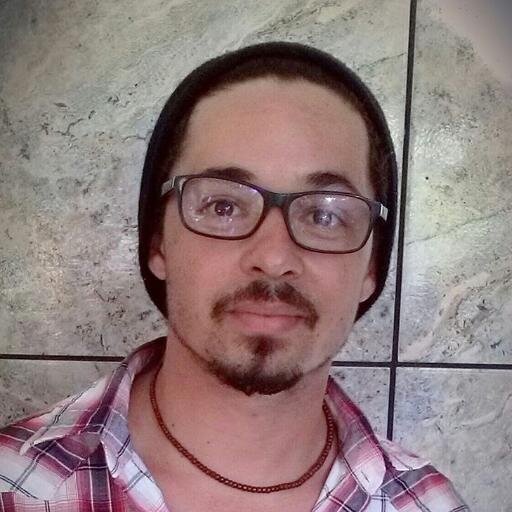32, musica, cerveja e futebol, nesta ordem por favor...