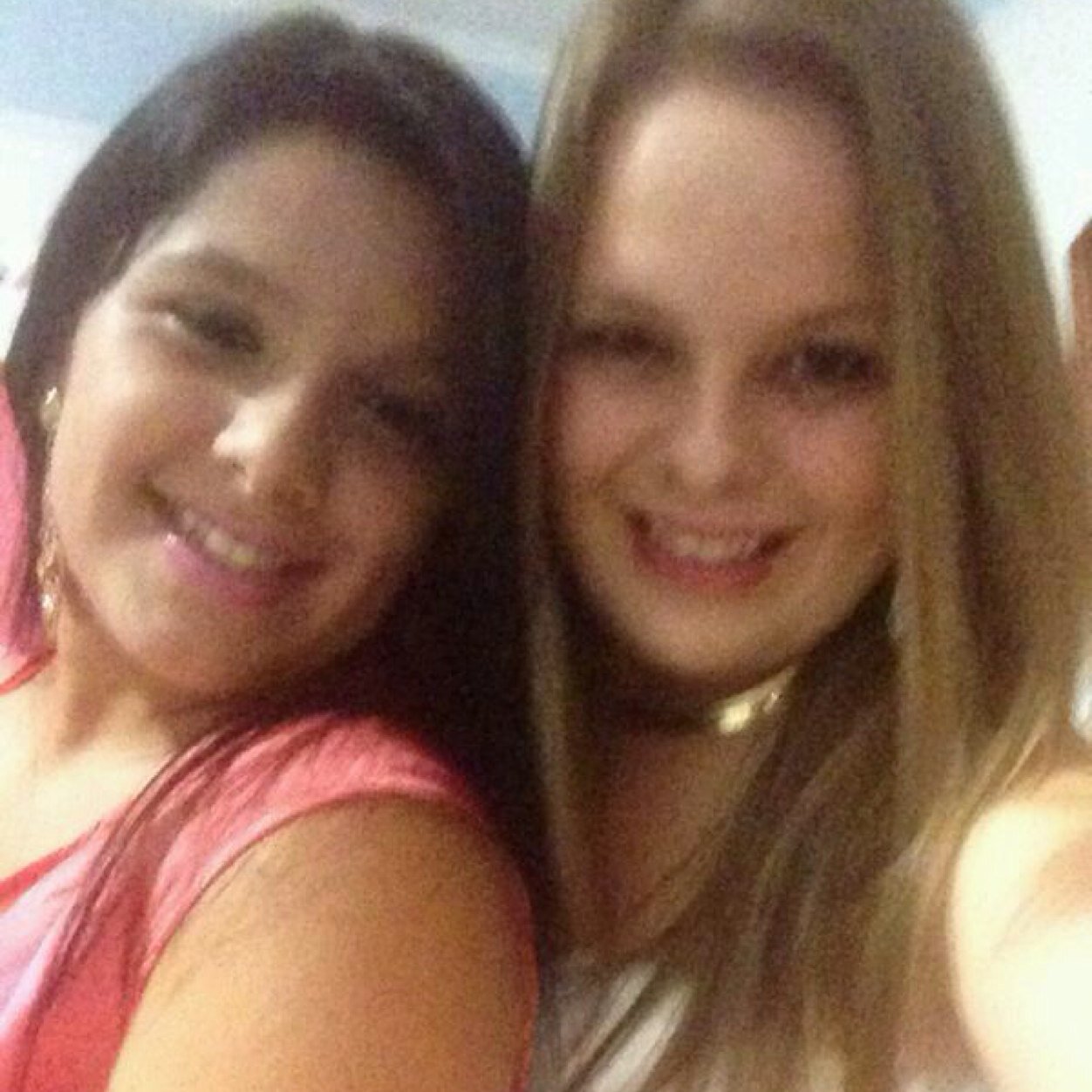 nao sou pior nem melhor, apenas diferente e unica  
*--------*