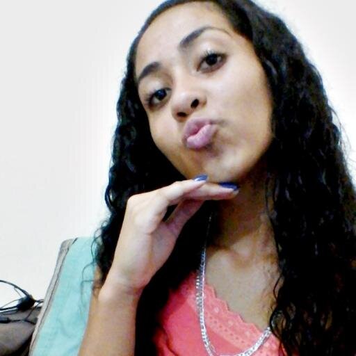 ,   pele morena sorriso lindo , corpo sensual & os cabelos longos ♪ ! @booneekaloiira s2