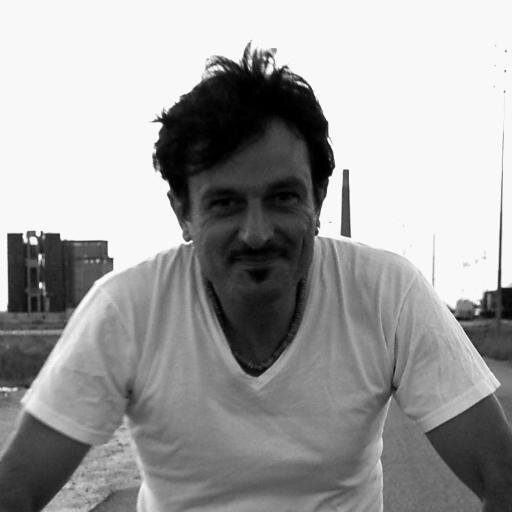 zanottifabrizio's profile picture. Cantautore e musicista. Le opere più note: Sacco e Vanzetti, Il ragno nella stanza, Pensieri corti, Sarò Libero, Dieci dita, Luna nuova, il podcast D’Artagnan