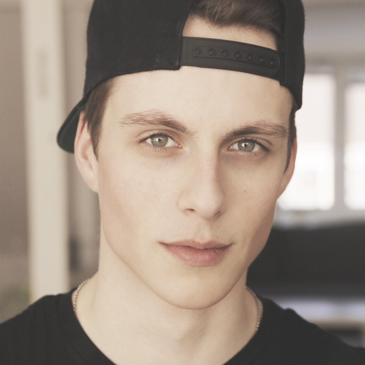 stefanoeight's profile picture. Model Agent @ Core Management