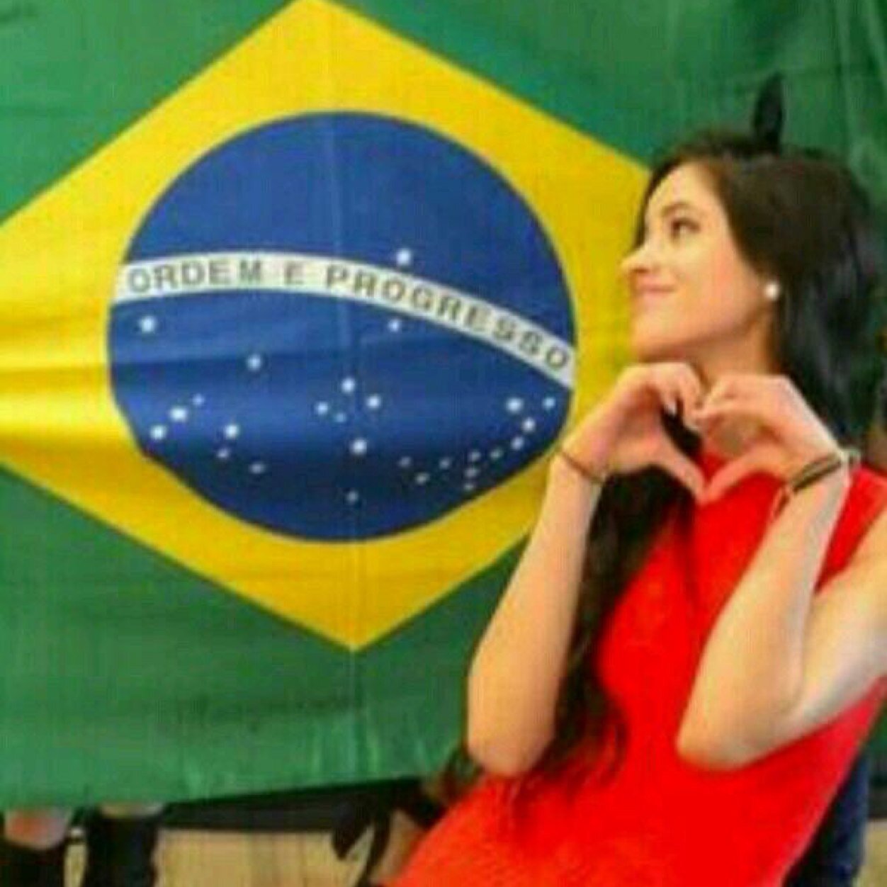 EU TE DEI UM FOLLOW GRATIS, AGORA SEGUE A @5hfeat5h? Obg