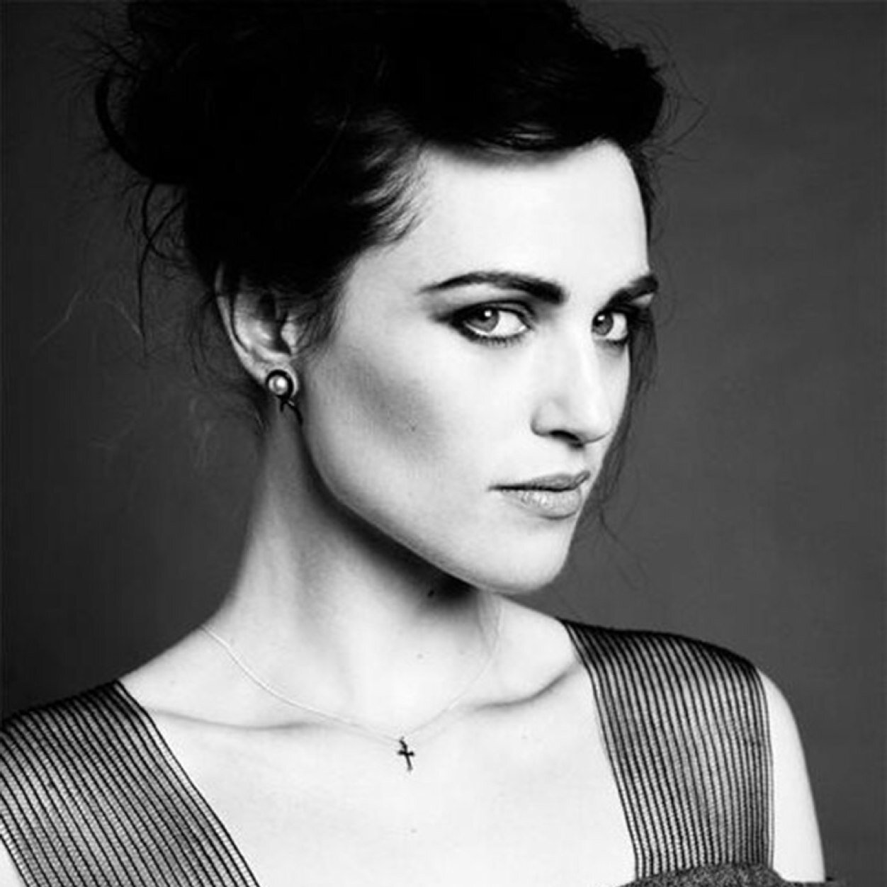 My fate lies suspended in a storm of two worlds; A garden of forking paths with my destiny unknown. Pureblood. Death Eater. {HP RP.}