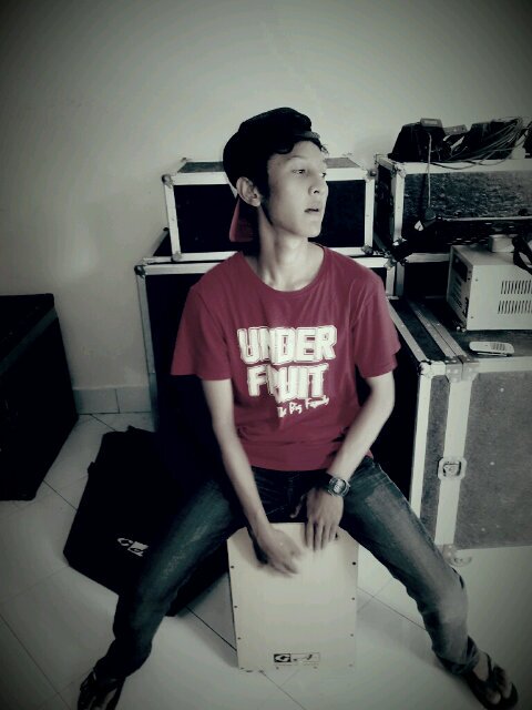 Under Fruit 09