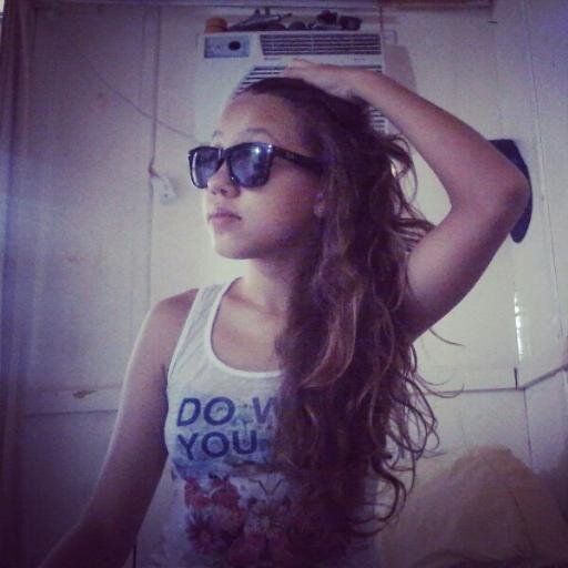 Eu Amo ROCK 3
tipo eu amo rock de paixão mesmo e curto alguns funks e não é só por isso que sou uma casqueira,Não
quer saber : foda-se (preconceito)