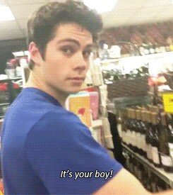 i gave you a free follow so you should follow my main @tylerperflin pls ilysm hope you get free chcknuggets