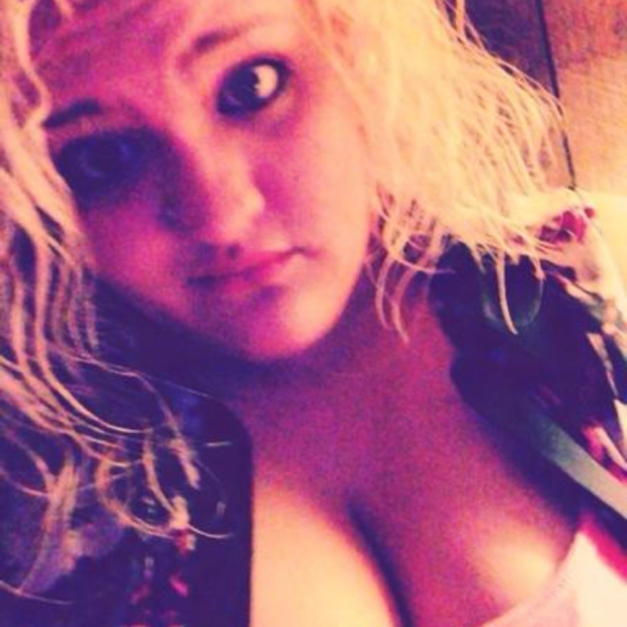 yeah I'm a Bitch... a Beautiful Individual That Causes Hard-ons.... So please call me a Bitch again (: