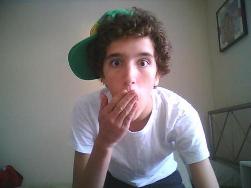 getrdone41193's profile picture. I'm Bobby i live in Orlando, Fl ....i have a twin brother and 3 sisters...Vai BRASIL!! i like to skateboard and play baseball and futebol...follow me..famous pe