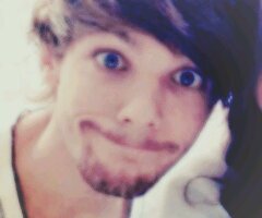 ehi! sono louis,ho 22 e sono tenero,se mi segui ti abbraccio || FREE HUGS.