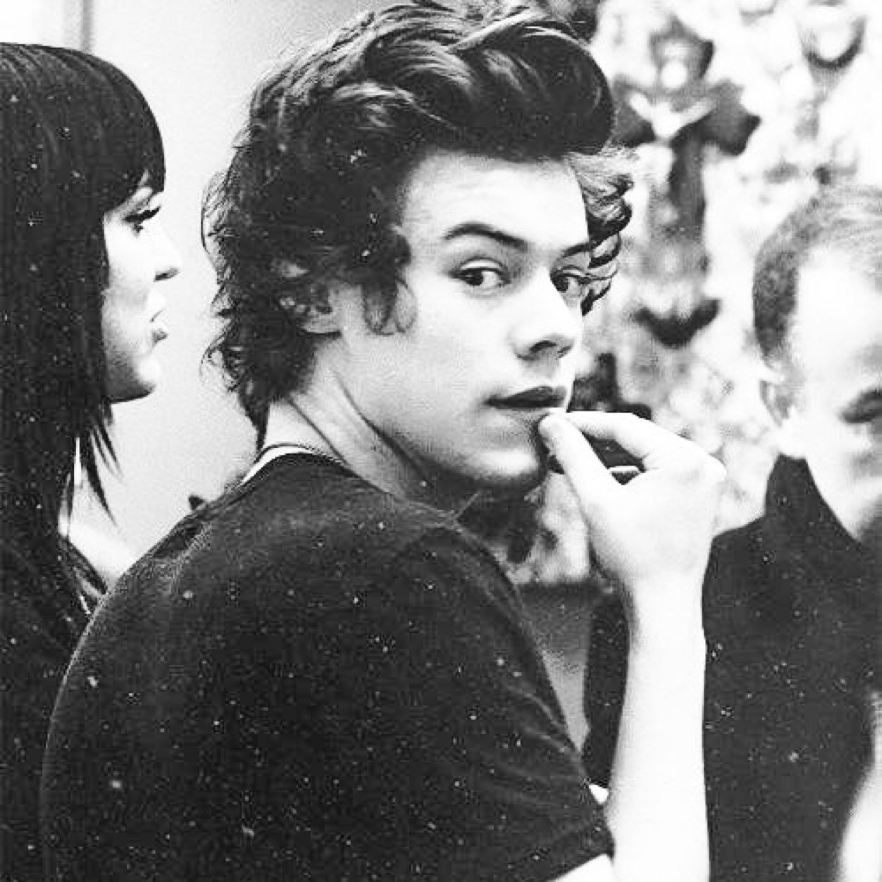 toxic_stylez's profile picture. PLEASE FOLLOW @burrberry_harry