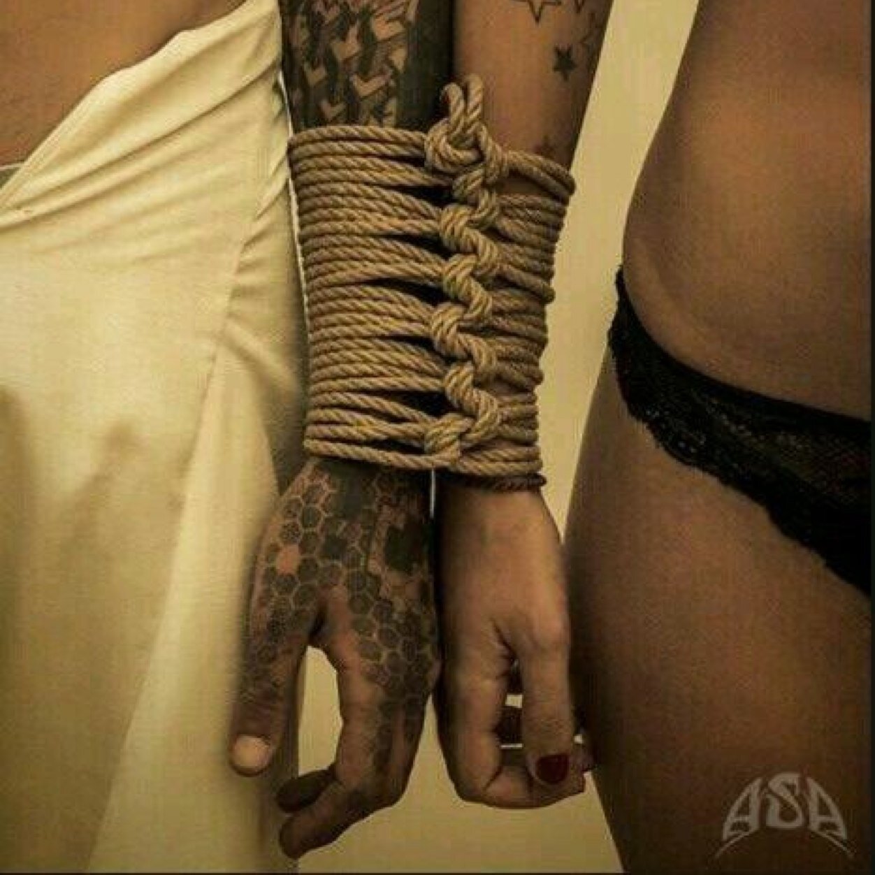 El sexo sano como forma de vida, dar placer y recibirlo
Abstenerse DM guarros, estoy pillada y no busco sexo ocasional, solo expresar mis deseos y sentimientos