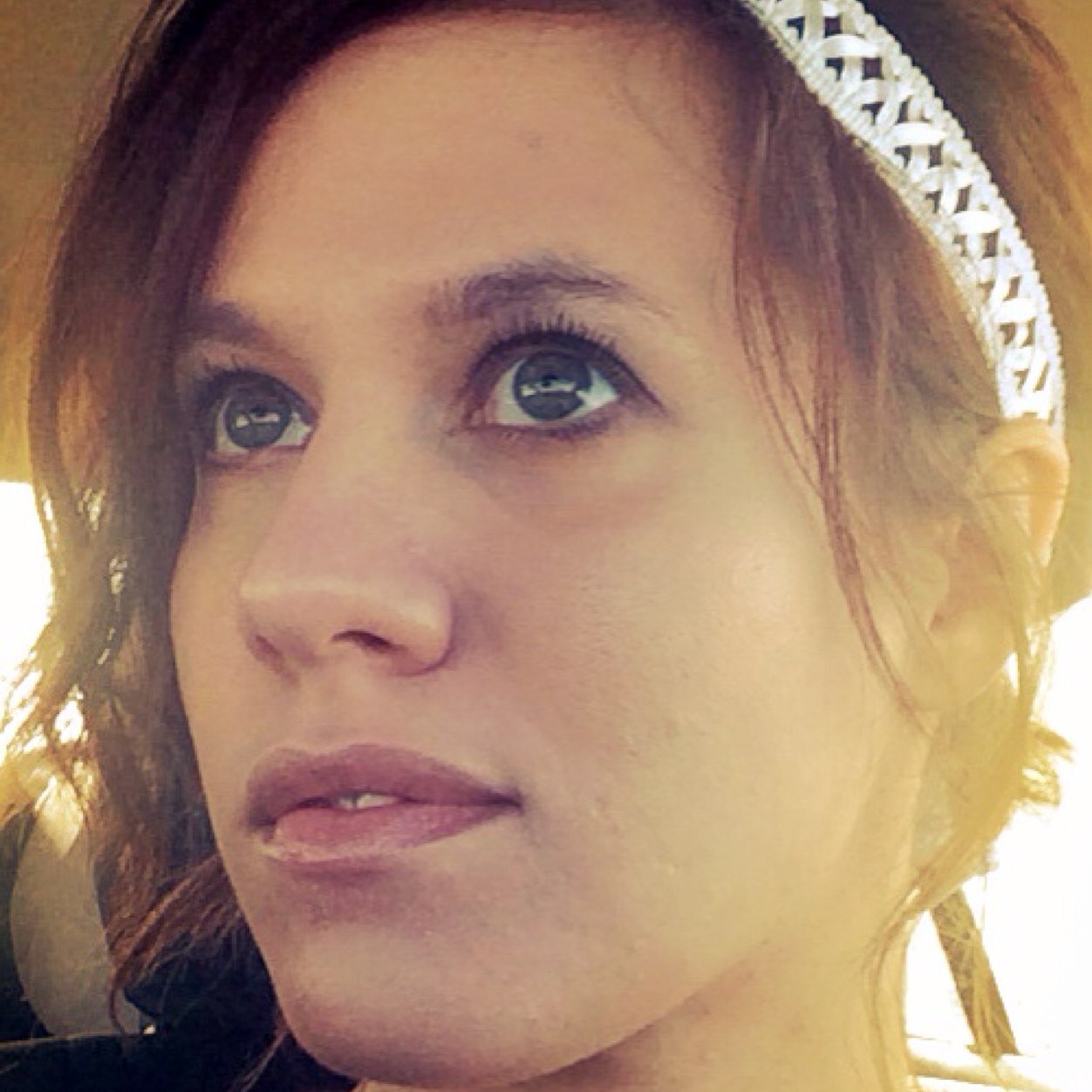 Me_and_My_Many's profile picture. Traking my life. Learning to understand what it's like to have lost and scared pieces within me...Learning to accept the truth and learn to love me and my many.