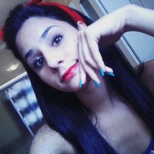 Não deixe com que seu medo seja maior do que sua vontade de ser feliz. ;D