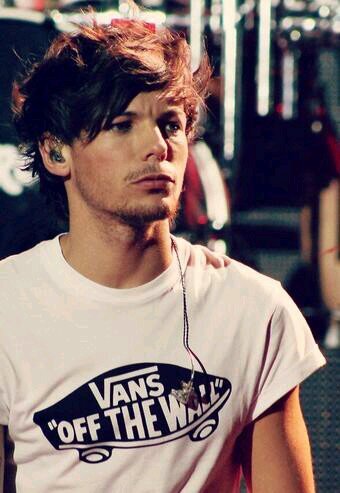 louis I am funny kind sweet loves soccer and single rp single bi