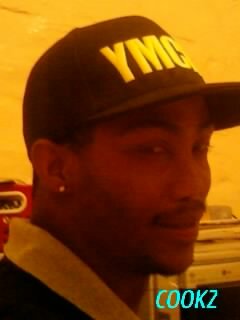 I 'm 26 yrs from RSA I like hanging out with my fellas I olso enjoy my art and I am a gym freak LMAO! Ya I am just me.BBM 2AB309BC