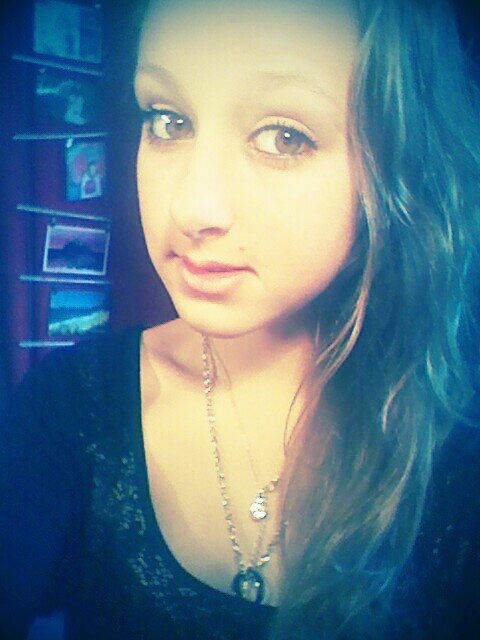 laura♥ l'amour de ma vie ! je taime jusqua l infini  et au dela 3♥