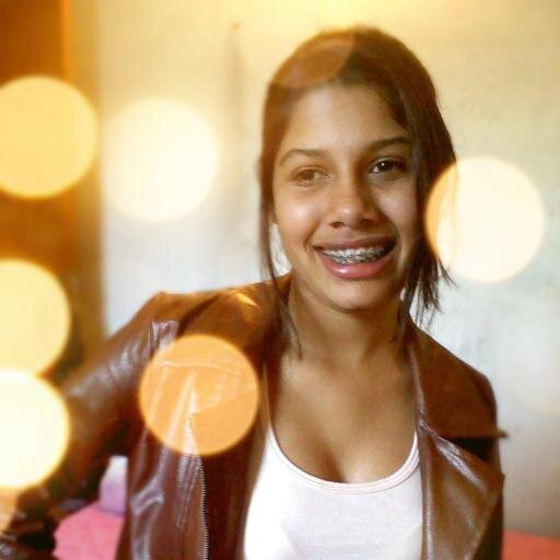 o   sorriso   e  meu  o meu maior  motivo   e voce!!!!3