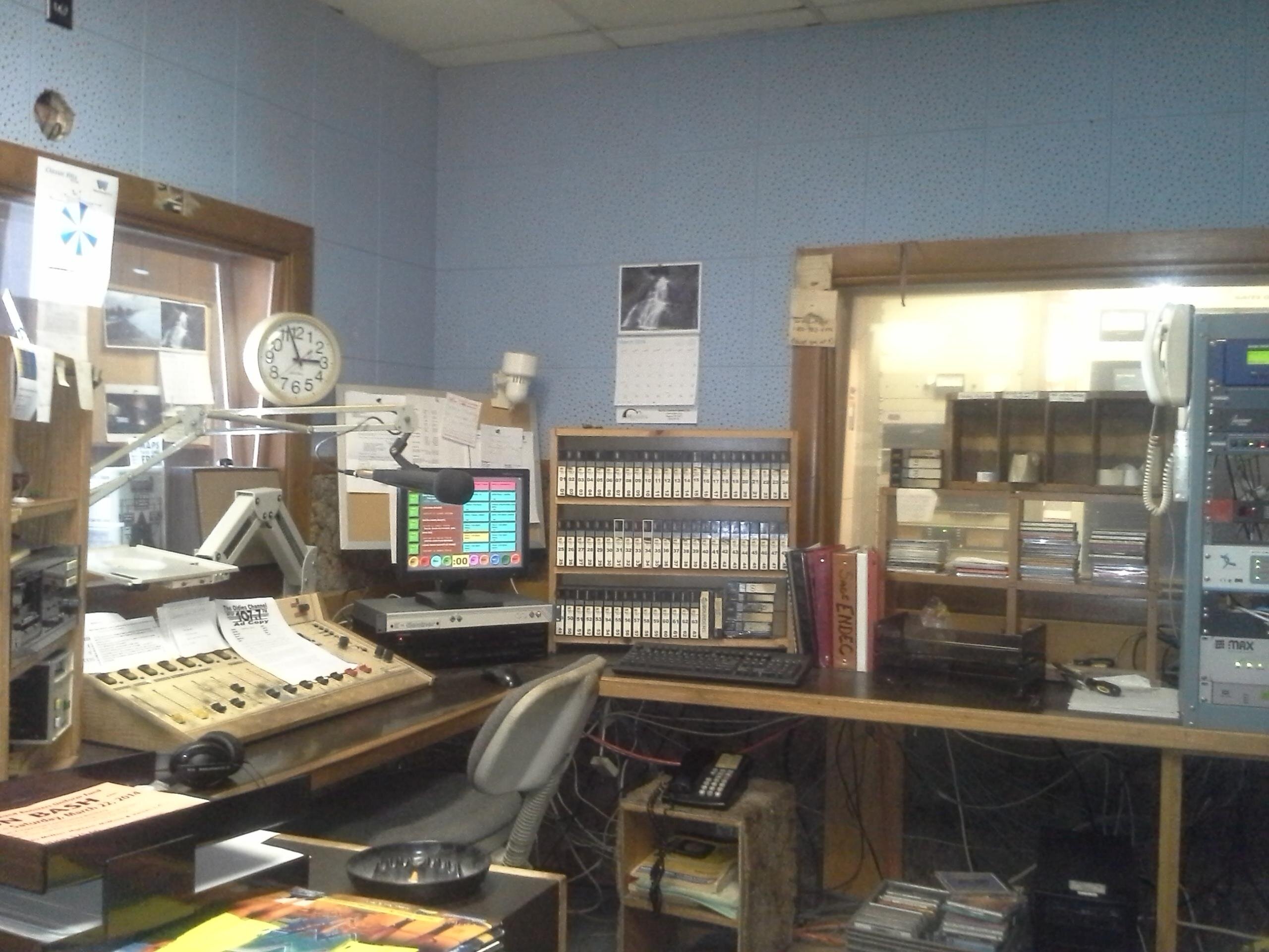 WFSP AM AND FM - THE VOICE OF PRESTON COUNTY SINCE 1967. NEWSTALK AM 1560 WITH THE HOPPY KERCHEVAL SHOW M-F 10 TO NOON AND CLASSIC TOP 40 HITS ON FM.