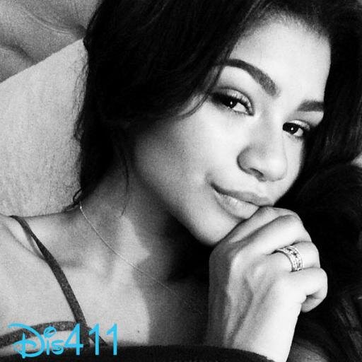 Hi my name is Zendaya I am a parody for @zendaya #zswaggersgohard follow me I follow back single