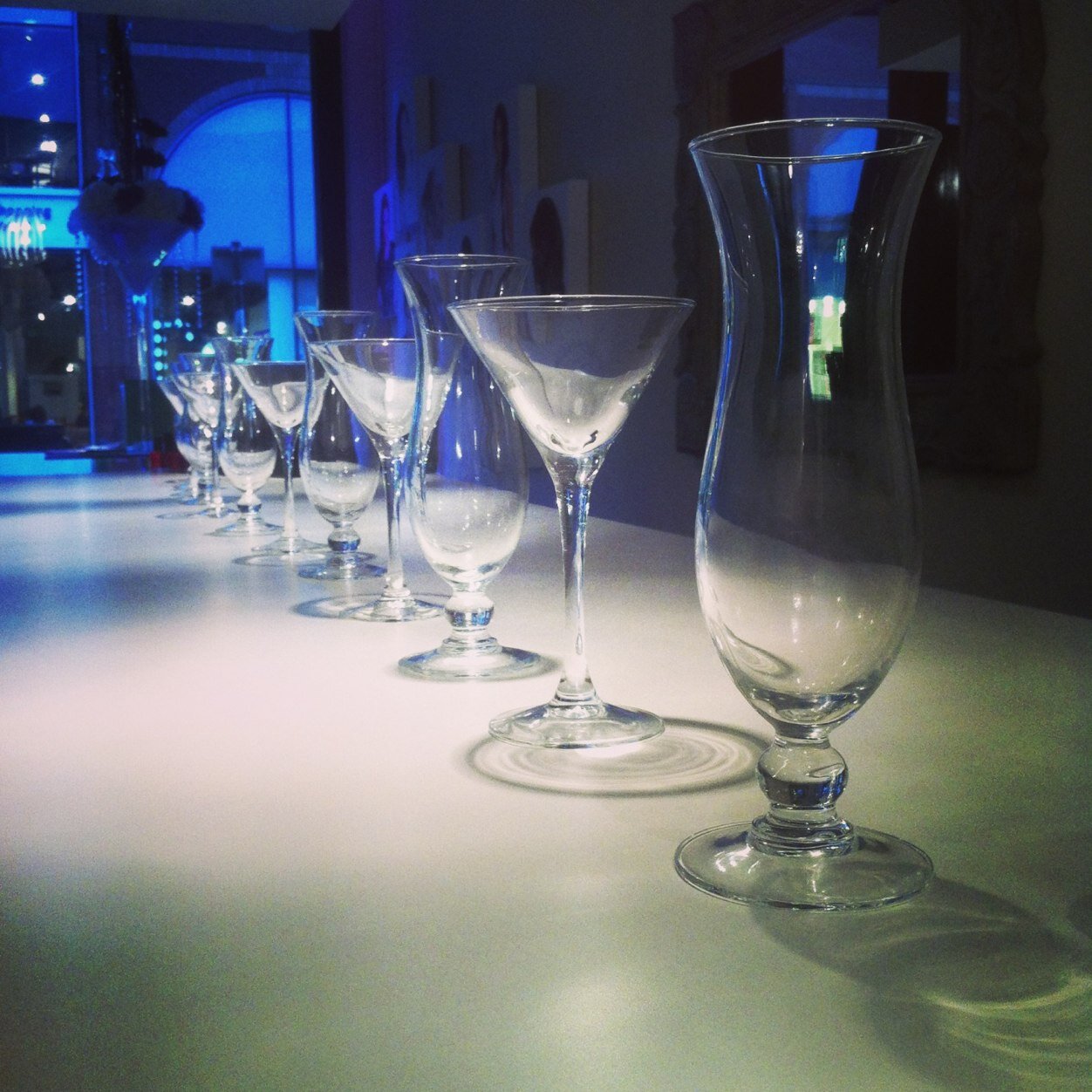 30 minute services such as blowdry's, hair up, MAC makeovers, weekend lashes and much more whilst you enjoy the music and cocktails, call us on 01772 252745